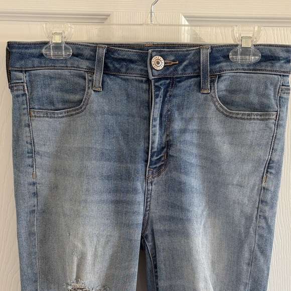 American Eagle Outfitters Light Blue Distressed Skinny Jeans - Picture 3 of 7